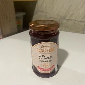 FREE! Fraise Strawberry Jam - Red